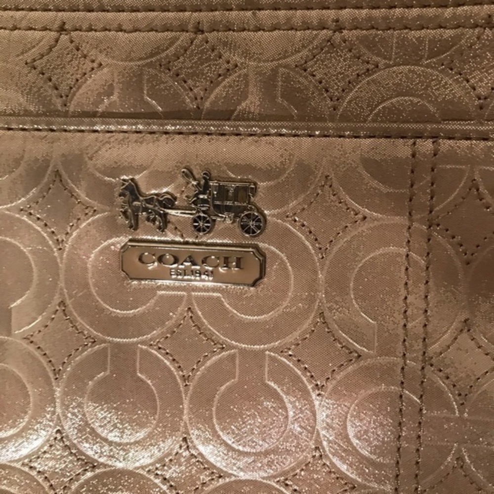 👛 COACH 👛 shimmering quilted crossbody bag - Picture 5 of 9